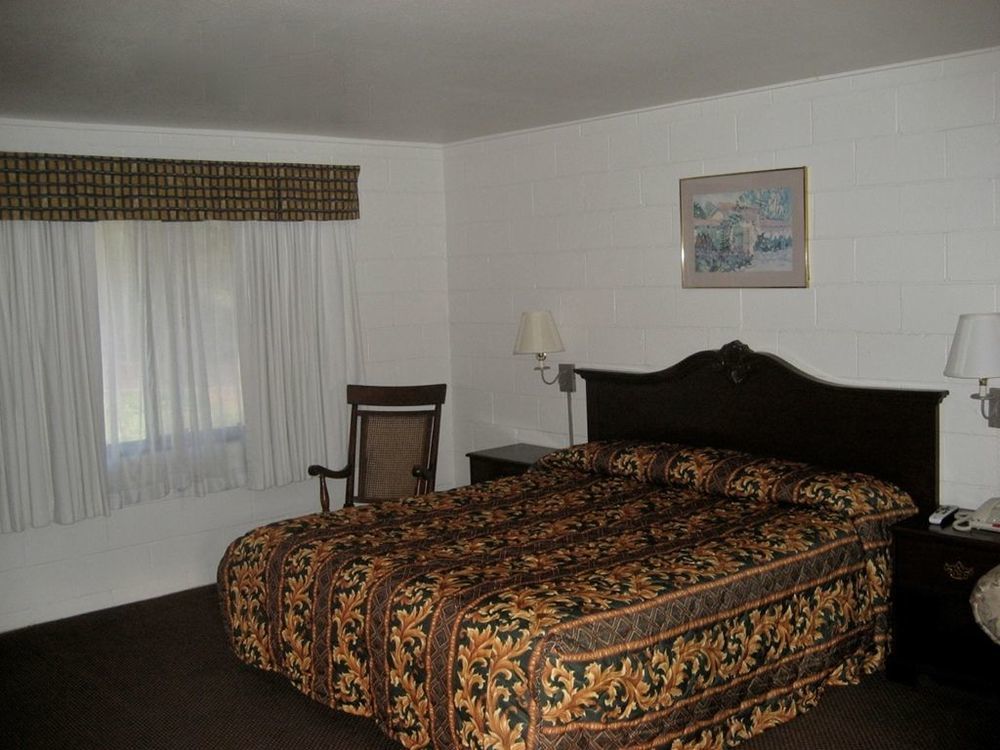 Miners Motel Jamestown Room photo