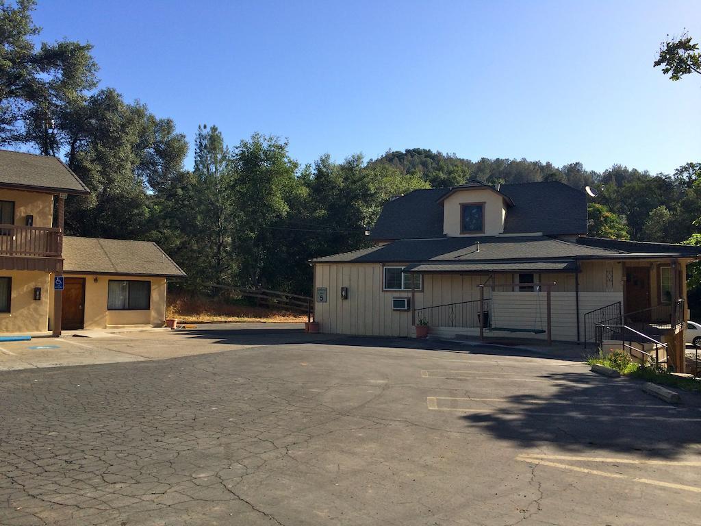 Miners Motel Jamestown Exterior photo